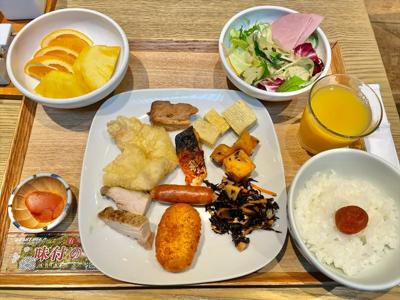 JR九州ホテルブラッサム新宿のレストランの朝食