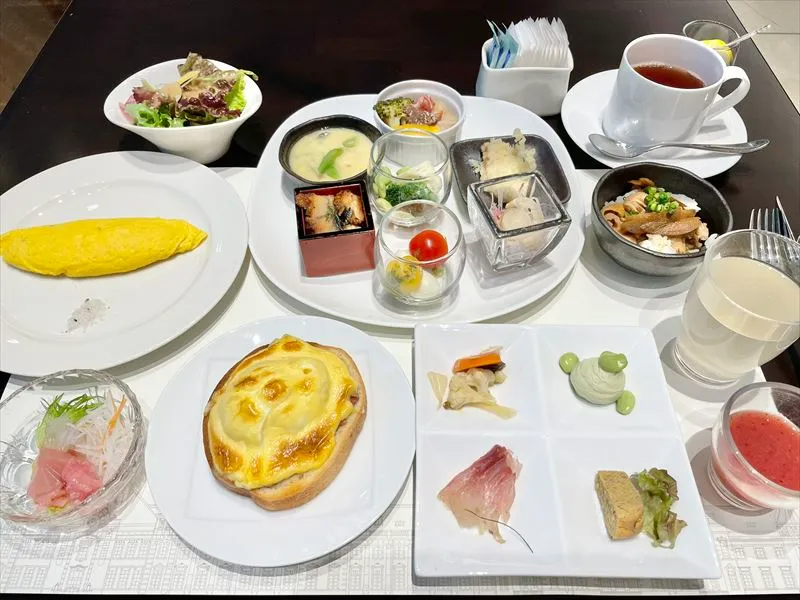 東京ステーションホテルのレストランでの朝食